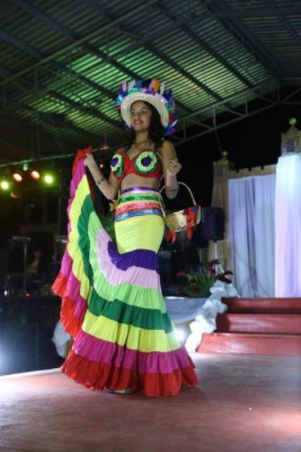 Cinthia López, la nueva Reina de la Feria Patronal de Nacaome