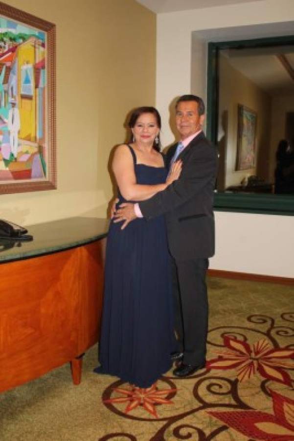 Katherine Velasquez y José Miguel Coello unieron sus vidas en sagrado matrimonio