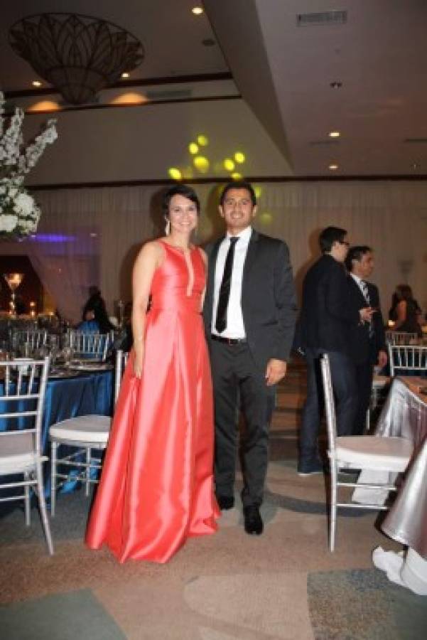 Katherine Velasquez y José Miguel Coello unieron sus vidas en sagrado matrimonio