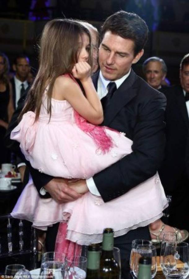 Tom Cruise cree que su hija está 'poseída'