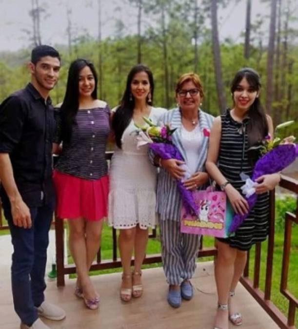 Día de la Madre: Las fotos que reconocidas hondureñas compartieron junto a sus mamás