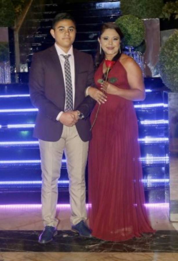 Prom generación 2019 de CEAD Christian School, una noche para recordar