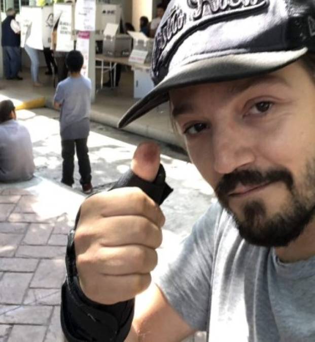 FOTOS: Los famosos que ya asistieron a votar en las elecciones de México este domingo