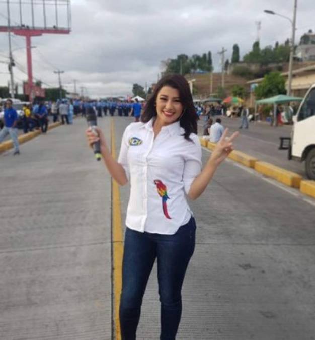 Así lucieron las presentadoras hondureñas este 15 de septiembre en los desfiles patrios