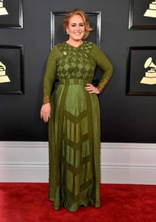 Le presentamos los looks de los famosos en los Grammy 2017