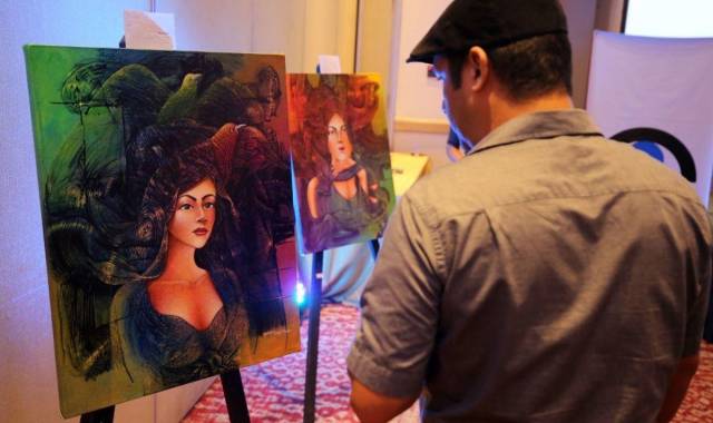 Para poder contemplar las obras y optar a su compra puede visitar la exposición que estará abierta hasta el 18 de abril en el Hotel Real Intercontinental de Tegucigalpa.
