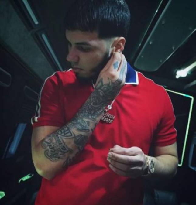 El emotivo reencuentro de Anuel AA y sus colegas de trap tras salir de prisión