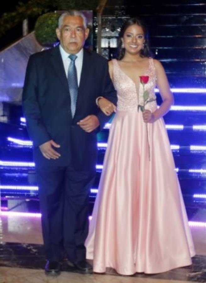 Prom generación 2019 de CEAD Christian School, una noche para recordar