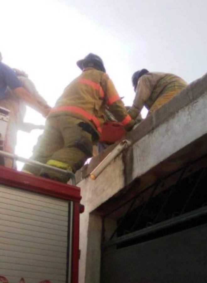 Dos obreros se electrocutan en una construcción en Sabá