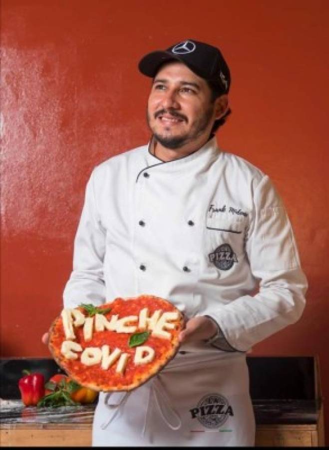 En un horno a base de leña y vualá, La Pizza