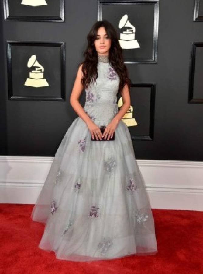 Le presentamos los looks de los famosos en los Grammy 2017