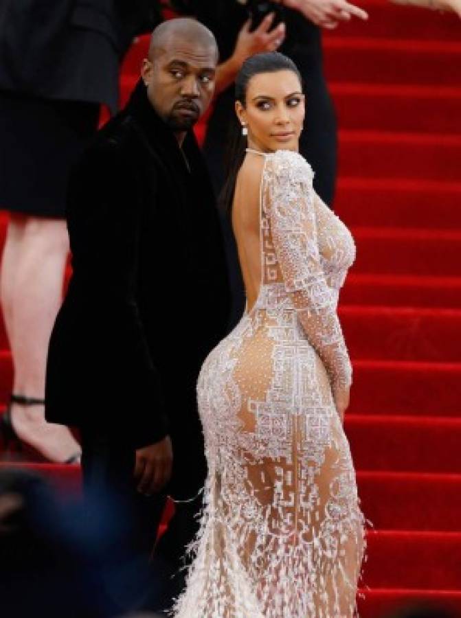 Kim Kardashian y Jennifer López lucieron sus curvas