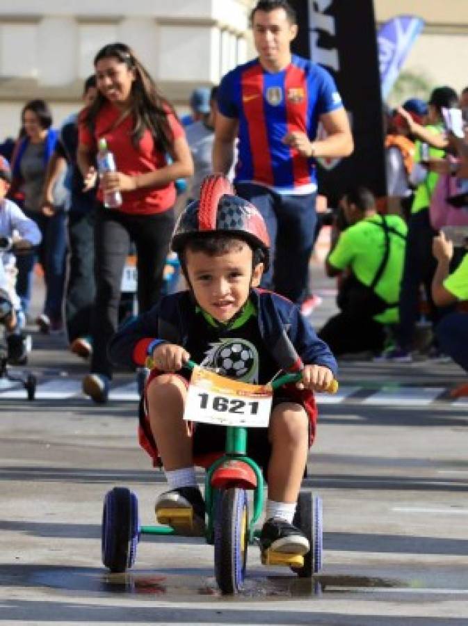 ¡Todo el color de la Cuarta Vuelta Ciclística infantil en fotos!