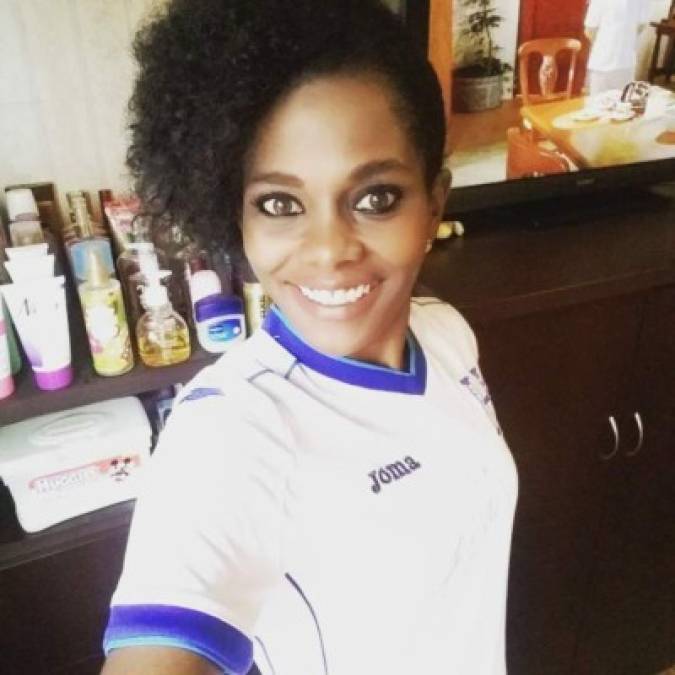 La guapísima hermana de Carlo Costly que enamora a Honduras y México