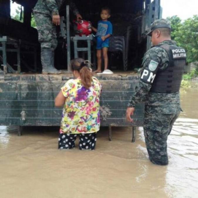 Miles de evacuados por lluvias que azotan a Honduras