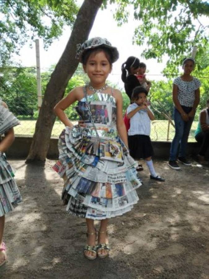 Con modelaje ecológico, la Escuela Pedro Nufio da cátedra de reciclaje