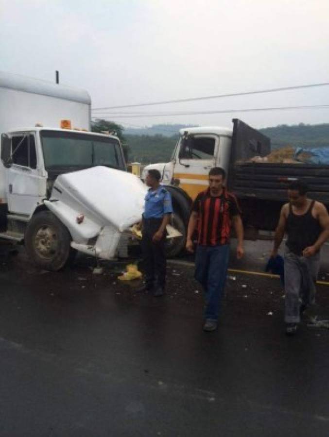 Al menos cinco heridos en múltiple choque en carretera a Olancho