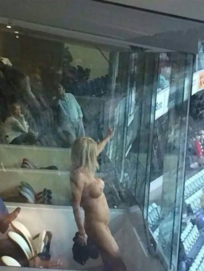 Aficionada se desnuda en plena final de fútbol australiano