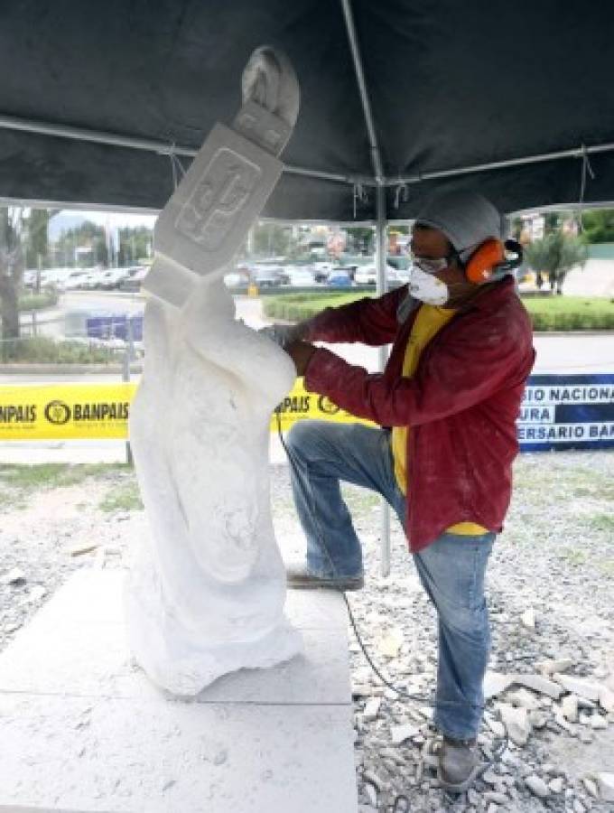 Honduras en el cincel de los escultores