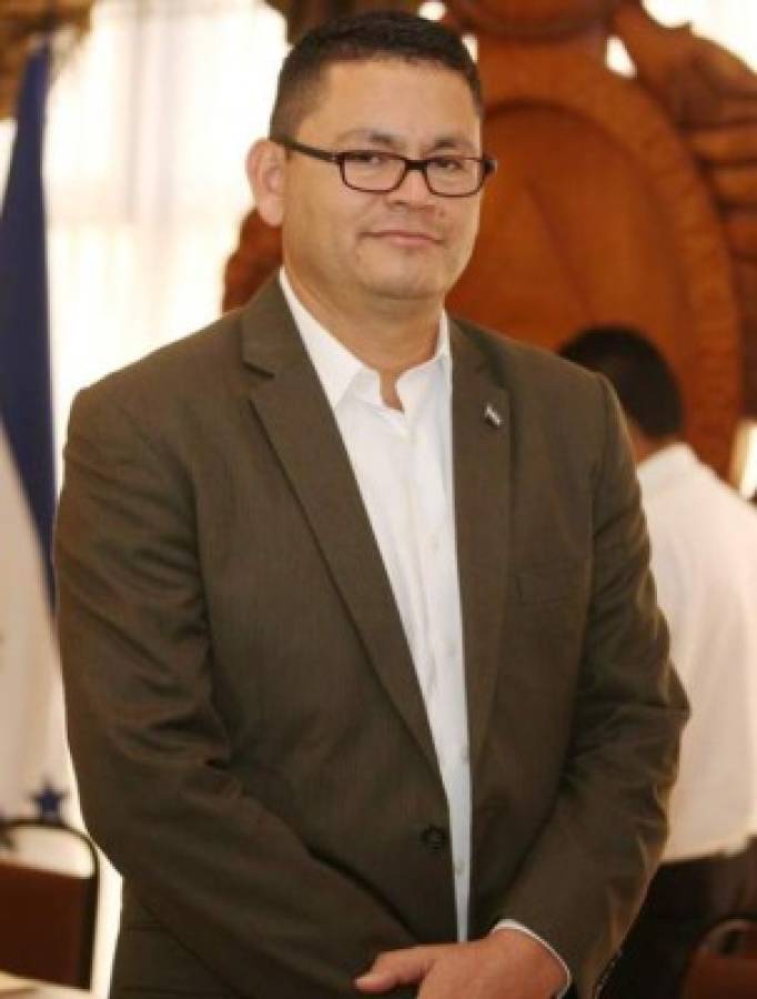 Marlon Escoto celebró cuatro años como ministro de Educación de Honduras