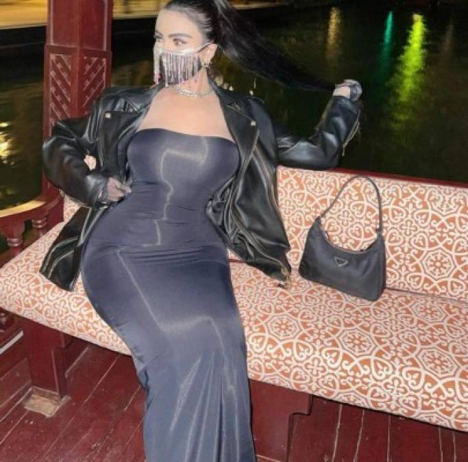 Influencer se realiza cientos de cirugías para parecerse a Kim Kardashian y ahora se arrepiente