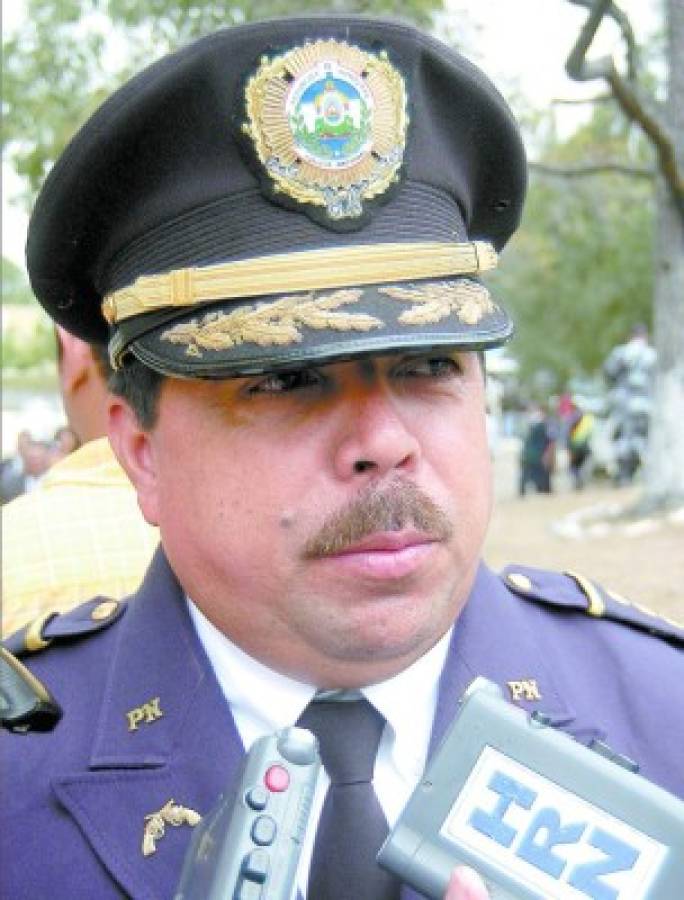 Exdirector policial Escoto Salinas reclama ser dueño de edificio Casamata