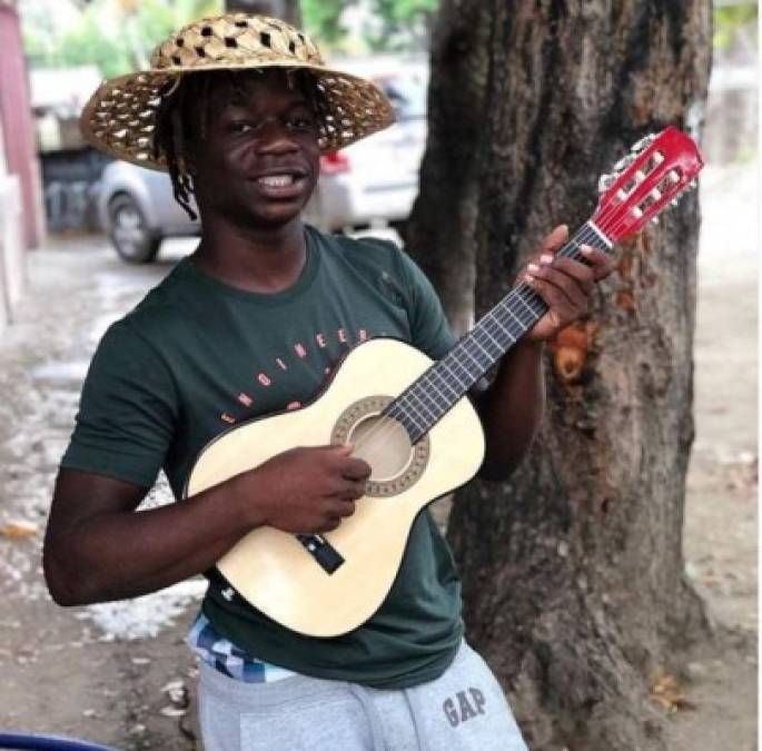 FOTOS: Así es La Taflo, el youtuber catracho que se coló en la celebración de Olimpia