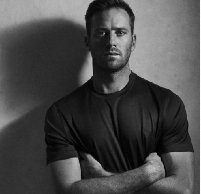 Los inquietantes mensajes de Armie Hammer, actor acusado de violación y canibalismo