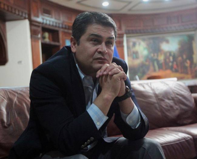 El expresidente de Honduras, Juan Orlando Hernández, fue declarado culpable de los tres delitos que enfrentaba.