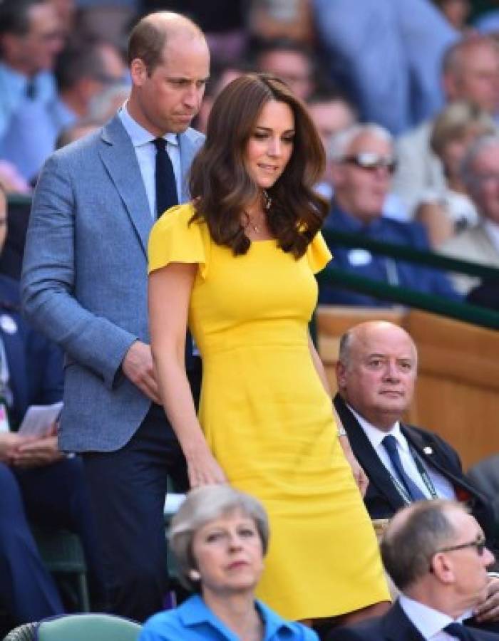 Britain's Catherine, Duchess of Cambridge and Britain's Prince William, Duke of Cambridge arrive to watch South Africa's Kevin Anderson play Serbia's Novak Djokovic in their men's singles final match on the thirteenth day of the 2018 Wimbledon Championships at The All England Lawn Tennis Club in Wimbledon, southwest London, on July 15, 2018. / AFP PHOTO / Glyn KIRK / RESTRICTED TO EDITORIAL USE