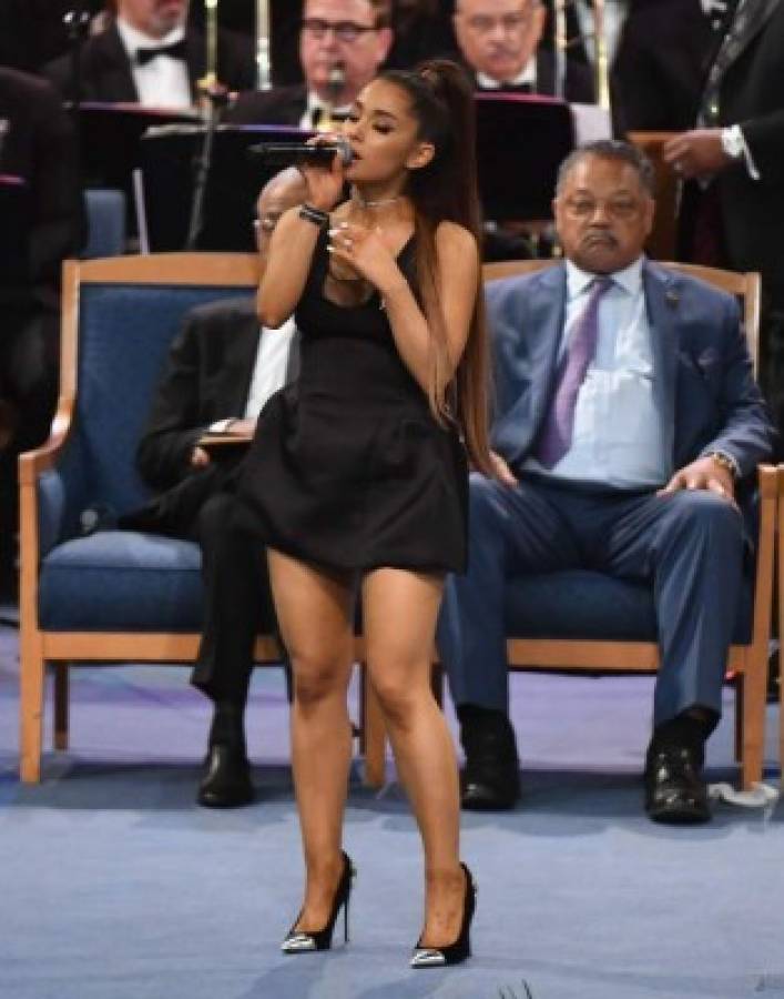 El vestido corto de Ariana Grande que se robó las miradas en el funeral de Aretha Franklin
