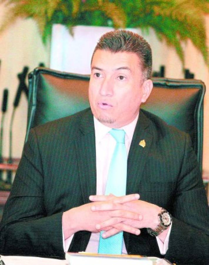 Rolando Argueta, presidente de la CSJ, rechazó aumento de 20 mil lempiras al salario