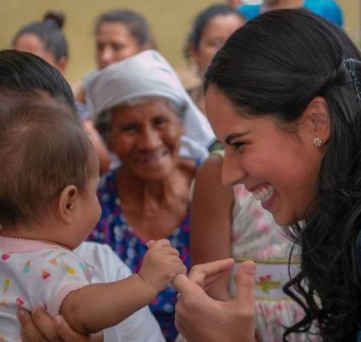 Gaby de Bukele: Psicóloga prenatal y bailarina de ballet, las facetas que no conocías de la primera dama de El Salvador  