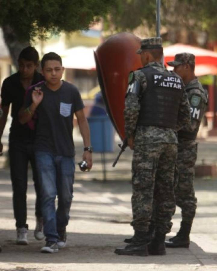 En apenas seis meses expolicía detenido levantó su palacio