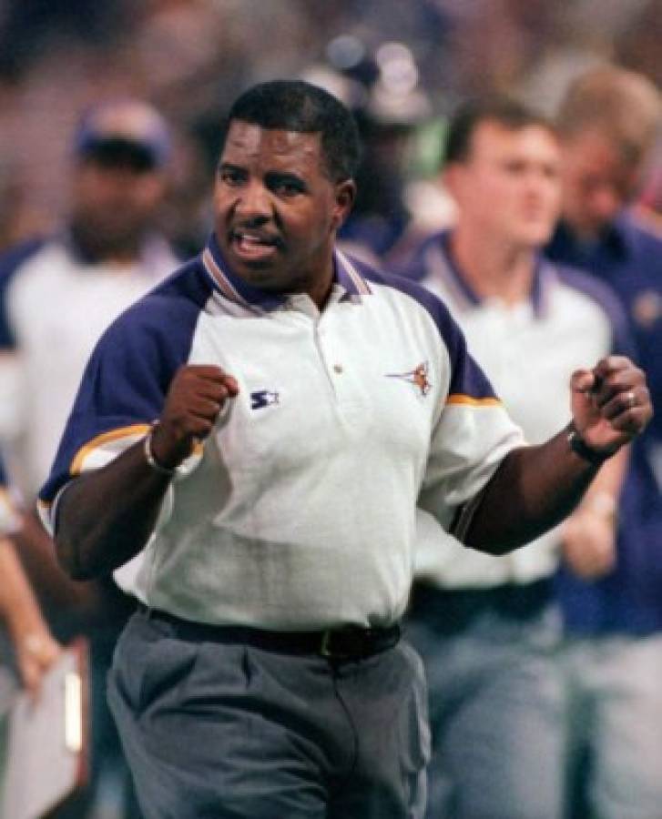 Fallece Dennis Green, exentrenador de NFL