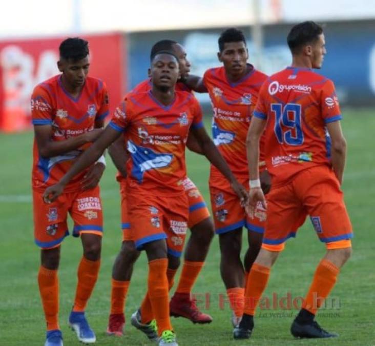 Las mejores imágenes del triunfo de Lobos UPNFM ante Olimpia