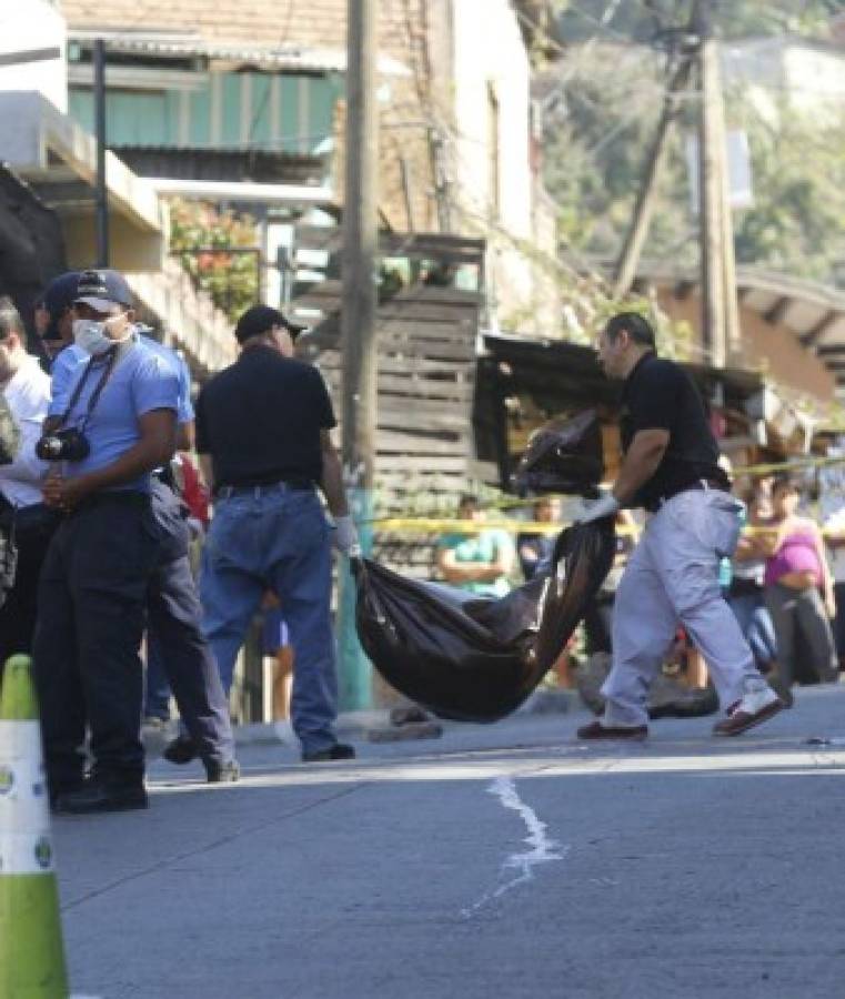 Niña se regresó de la escuela solo para hallar la muerte