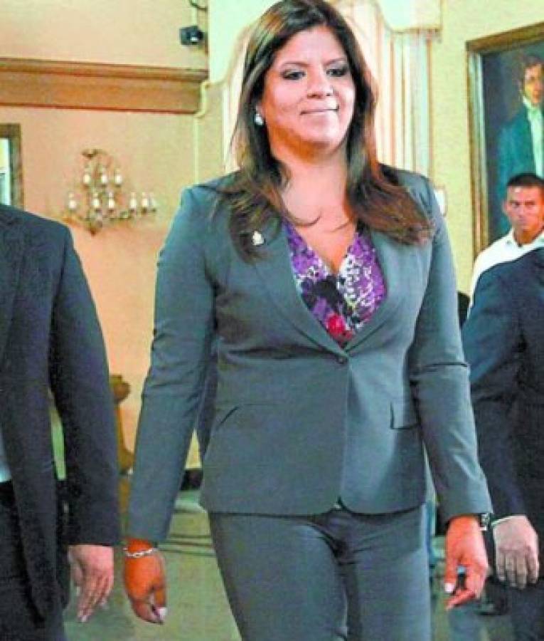 Lena Gutiérrez desmiente allanamientos