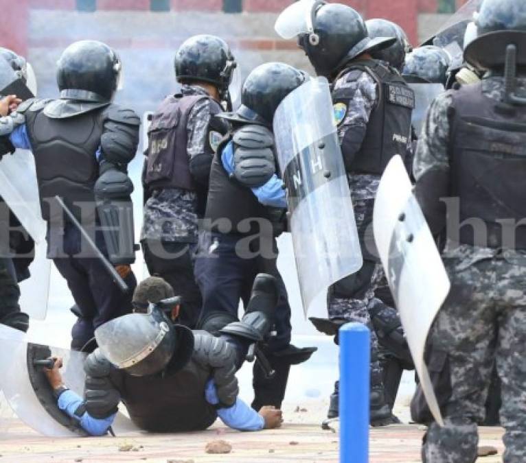 Fotos: Así terminaron quemados cuatro policías tras violento enfrentamiento con miembros del MEU