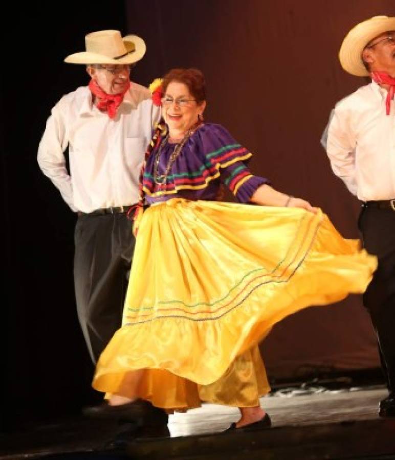 Honduras: Encuentro de danzas en el Teatro Nacional