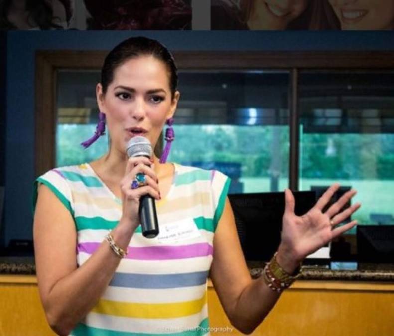 FOTOS: ¡Como dos gotas de agua! Así de bella es la hermana de la actriz venezolana Gaby Espino