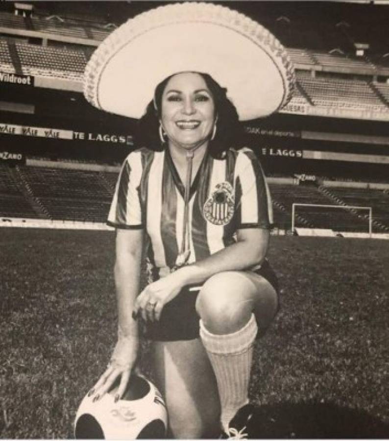 Carmen Salinas publica fotos inéditas de su juventud