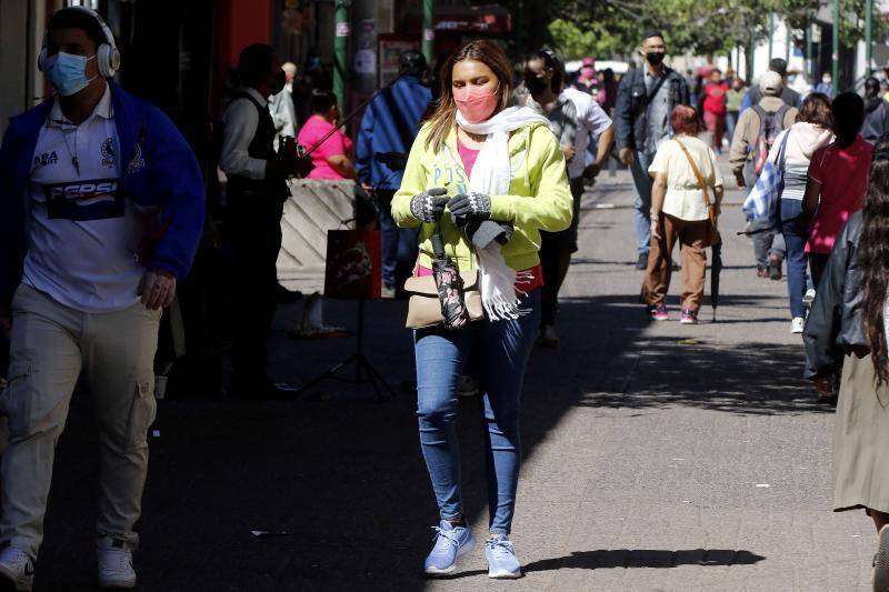 La temporada de lluvias 2023- 2024 inicia tras ingreso del frente frío al país, debido las bajas temperaturas podría que afectar estado de salud, es importante tomar en cuenta algunas medidas para protegerse del clima.