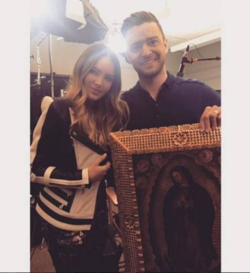 Belinda le hace religioso regalo a Justin Timberlake