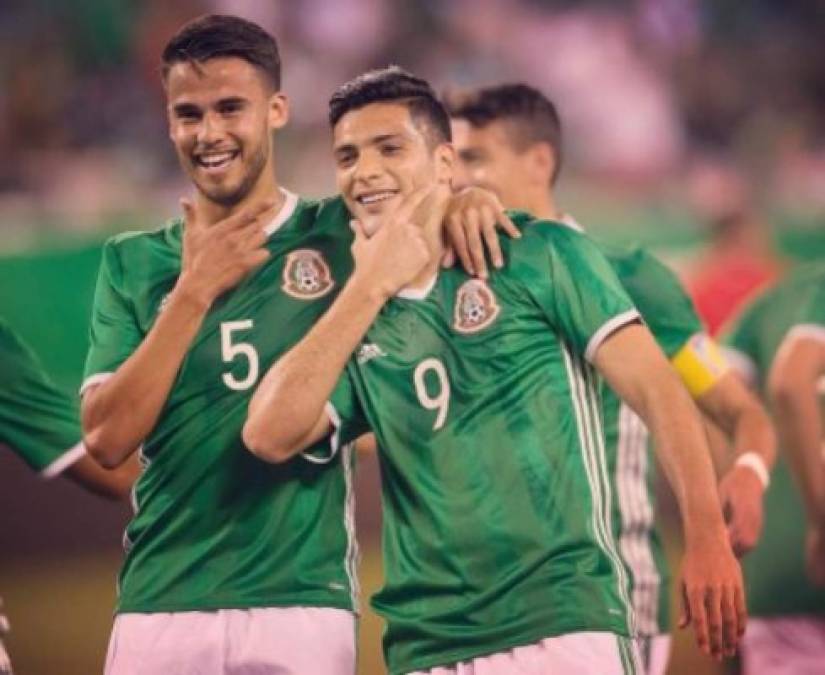 Ellos son los futbolistas más guapos de Honduras y México... ¿Qué te parecen?