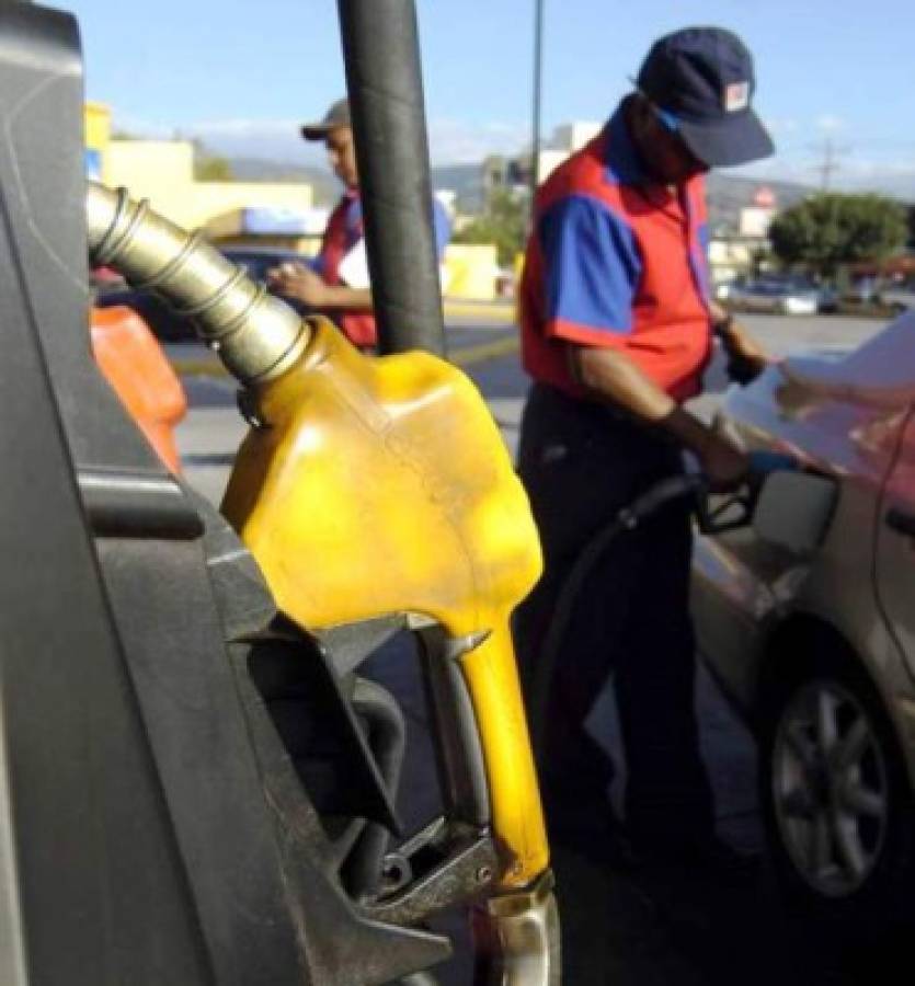 Combustibles subirán a partir de este lunes