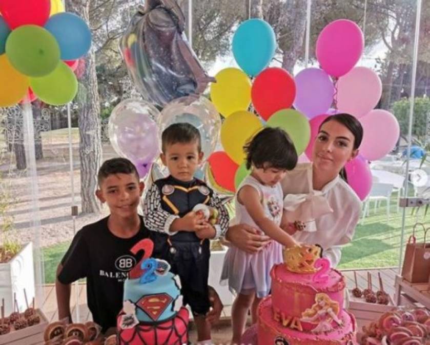 FOTOS: Las espectaculares vacaciones de Cristiano Ronaldo y su familia en Francia