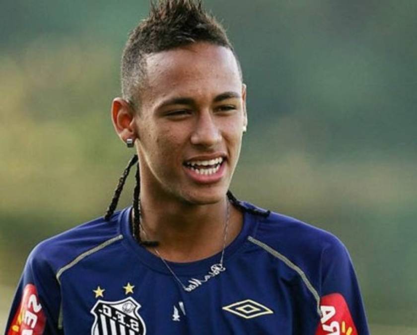 Los descabellados, sorprendentes y locos looks de Neymar