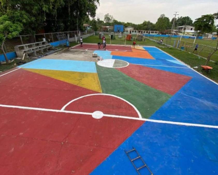 Fundación Alberth Elis restaura centro deportivo en Chamelecón