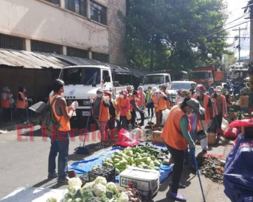 Transacciones, limpieza y protestas, así viven toque de queda los capitalinos